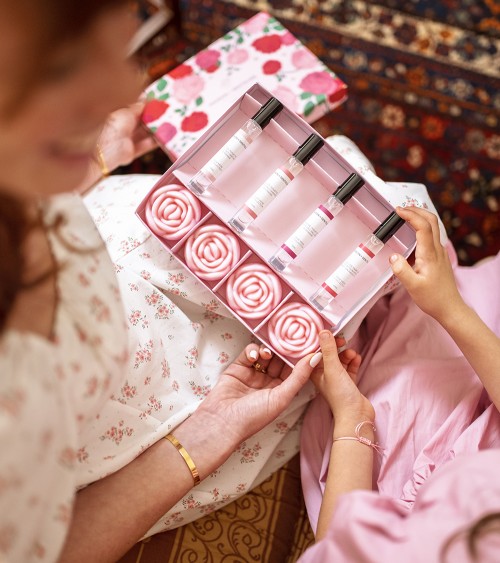 ROSE MÈRE – LA COLLECTION